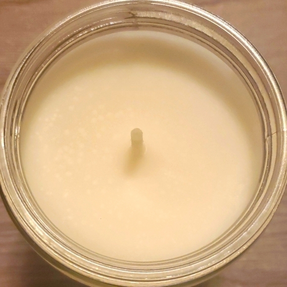 White Barn Candle Midnight Blue Citrus - Picture 3 of 3